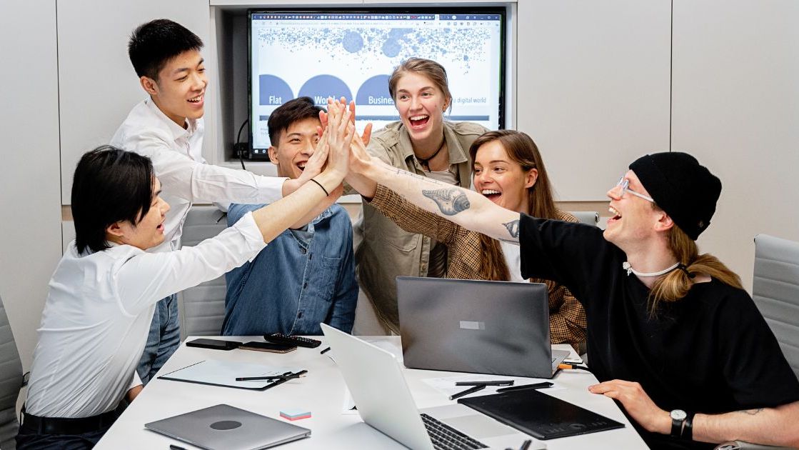 Văn hóa hạnh phúc là gì? Tác động và cách xây dựng