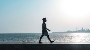 THE BENEFITS OF A MINDFUL WALK